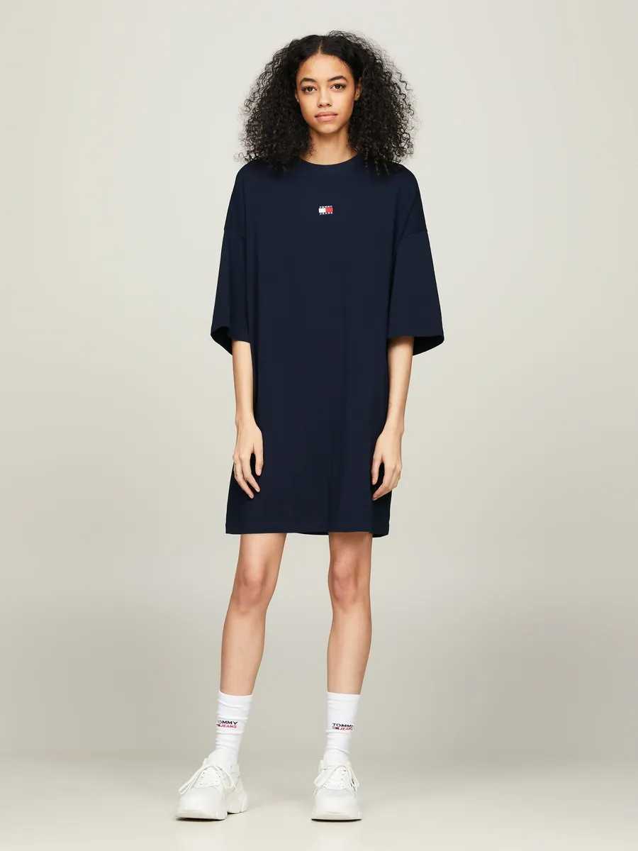 

Платье-рубашка Tommy Jeans "TJW BADGE TEE DRESS", с флагом Tommy Jeans, синий