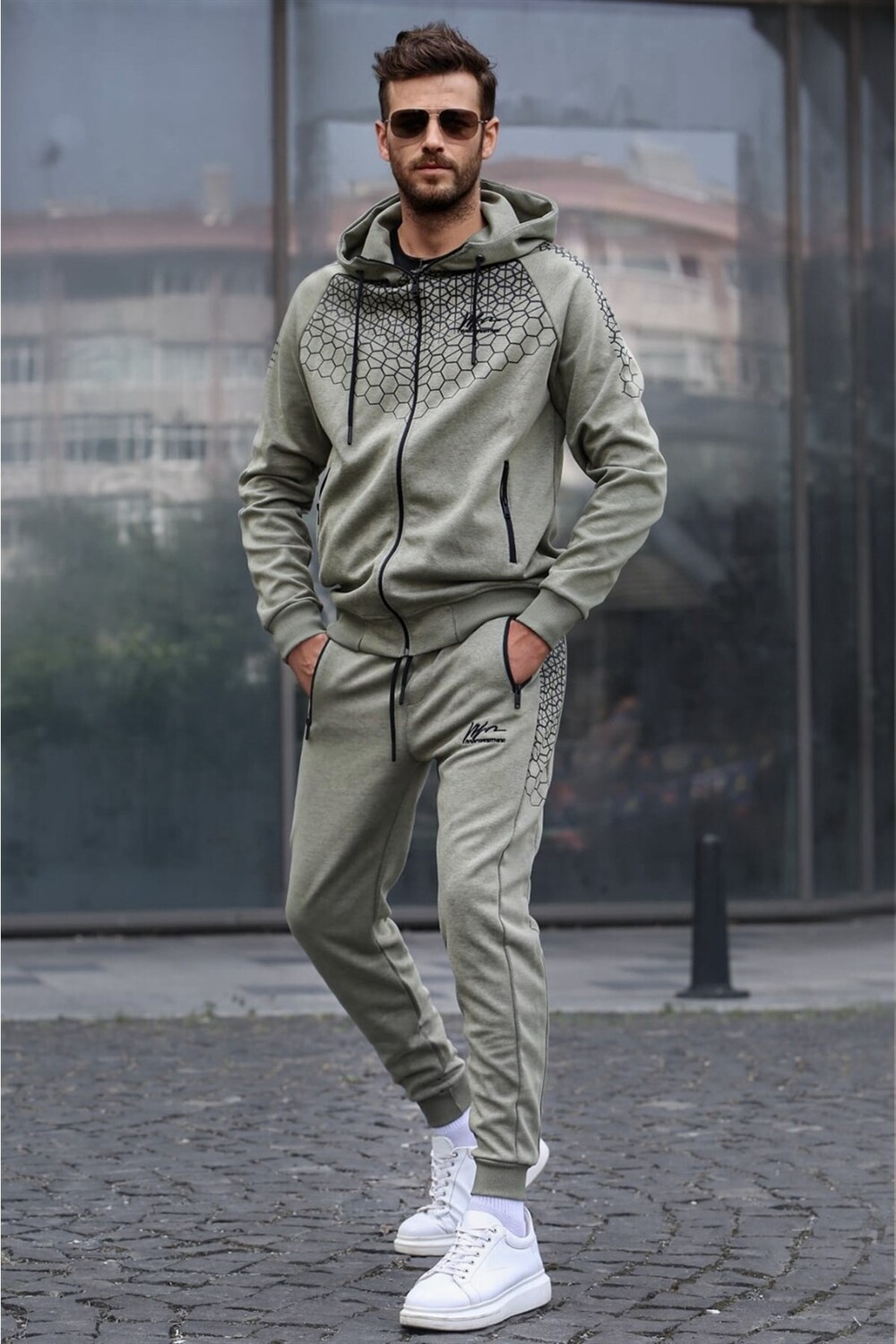 

Спортивный костюм Madmext, хаки
