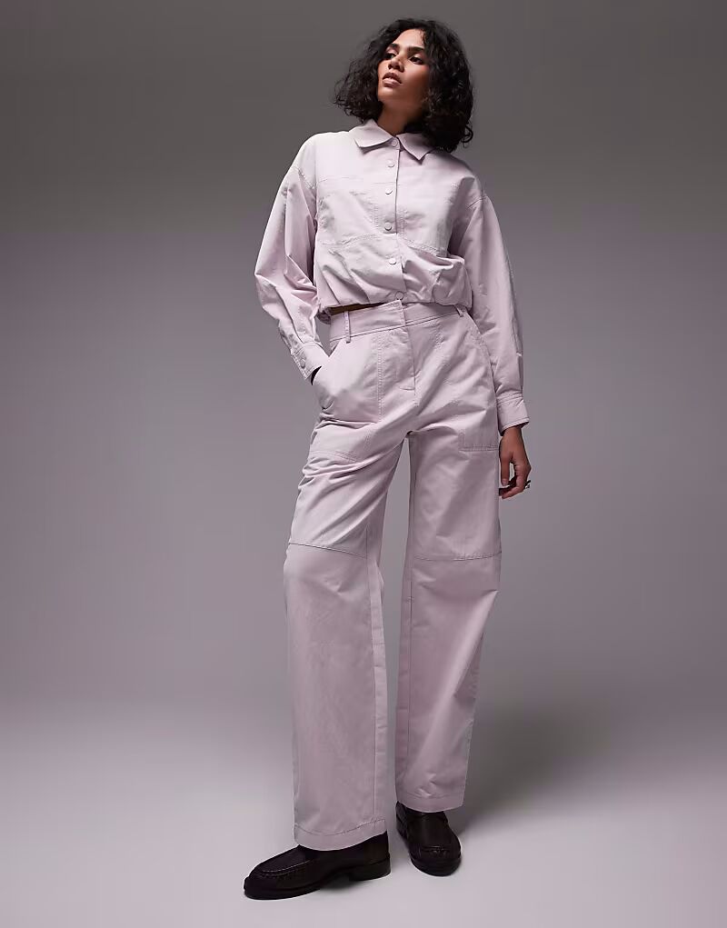 

Зауженный брючный костюм бледно-розового цвета Mango