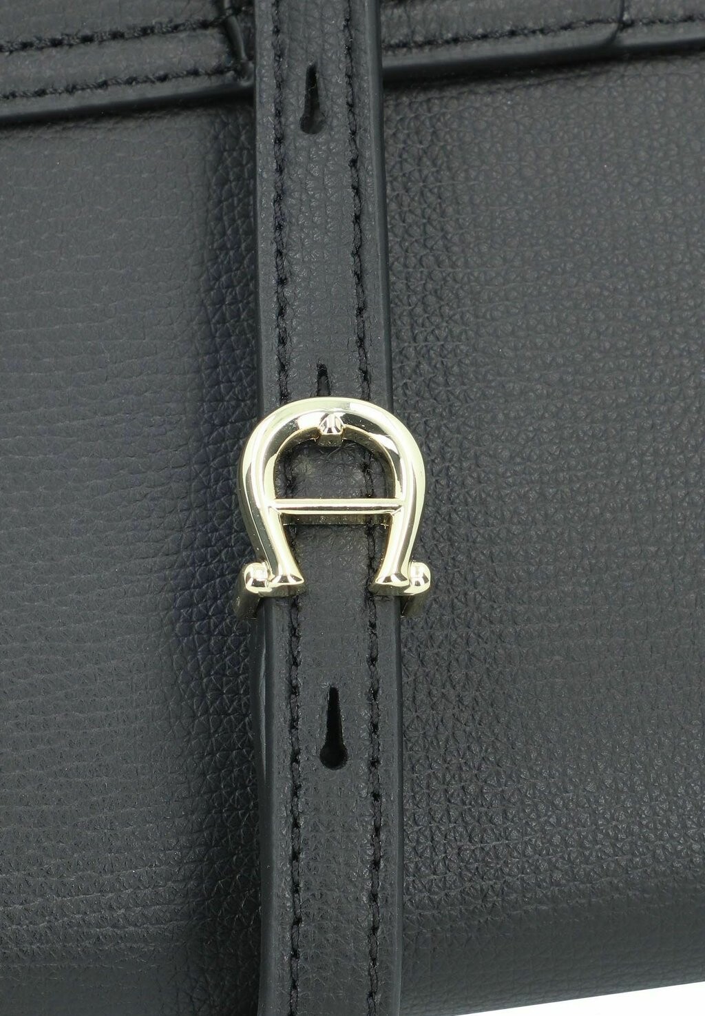 

Сумка через плечо EVVIVA AIGNER, черный