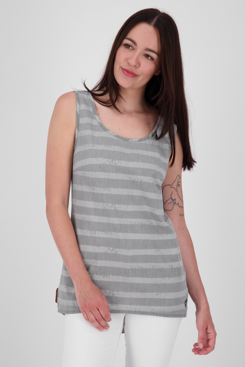 

Майка alife & kickin karlaak b из украденного денима Alife Kickin, серый