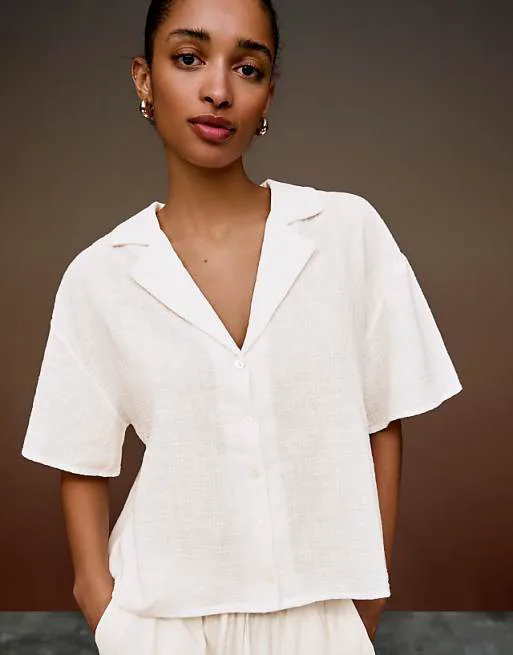 

Белая рубашка с короткими рукавами Bershka Rustic