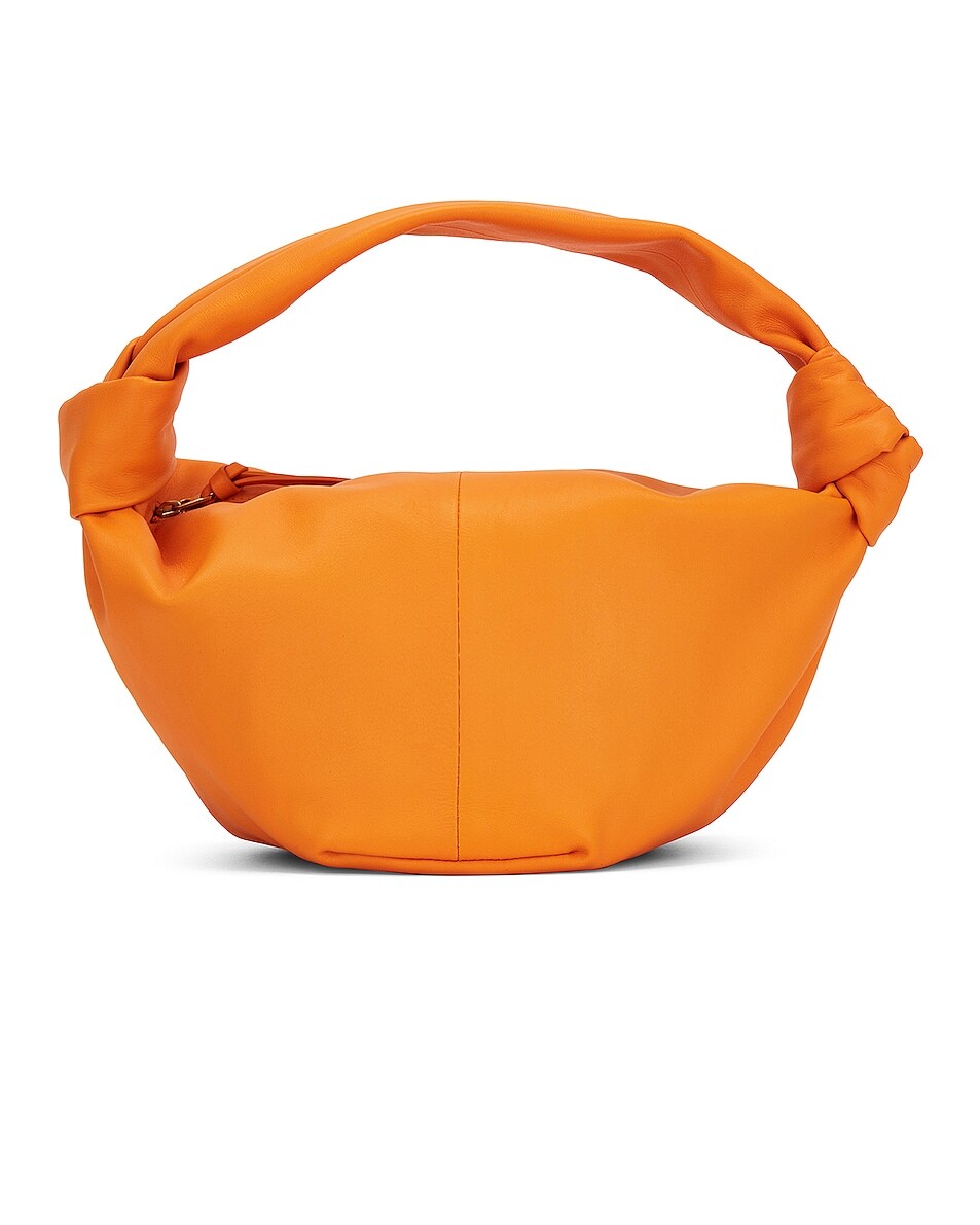 

Сумка-клатч Bottega Veneta Double Knot, цвет Tangerine & Gold