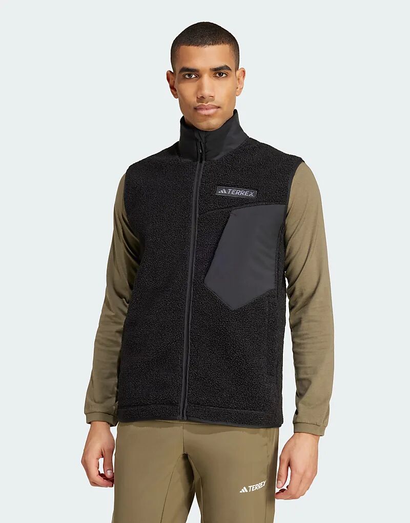 

Жилет флисовый adidas Terrex Xploric High Pile черного цвета adidas performance