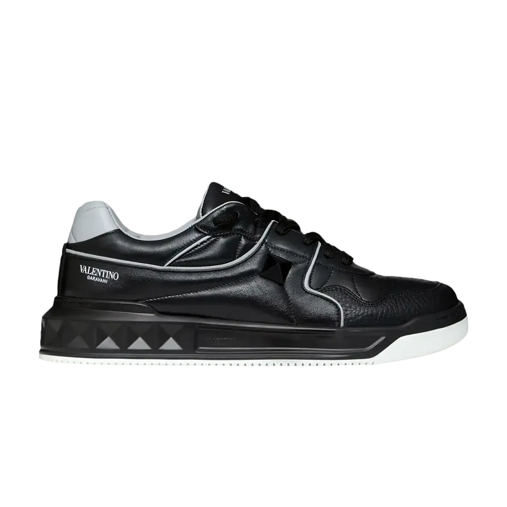 Низкие кроссовки Valentino One Stud Low 2021, черный
