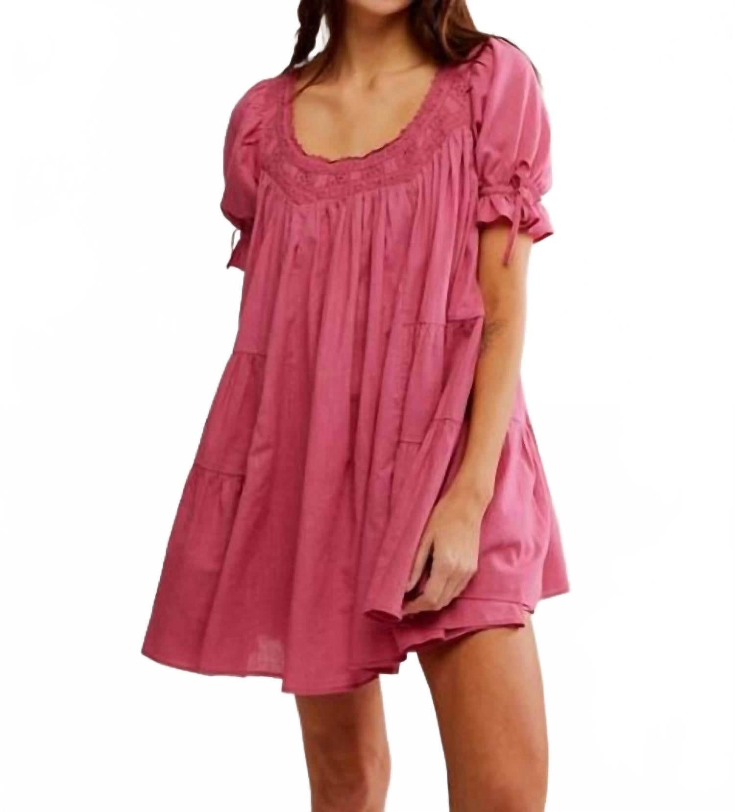 

Песчаные берега Платье-бэбидолл в успокаивающих лепестках Free People, Soothing Petals