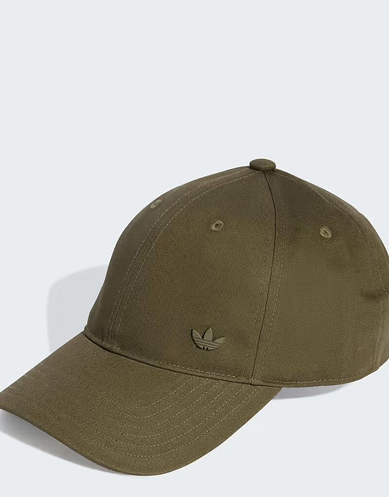 

Кепка Adidas Originals Everyday Icons с тональным металлическим трилистником в оливковом цвете
