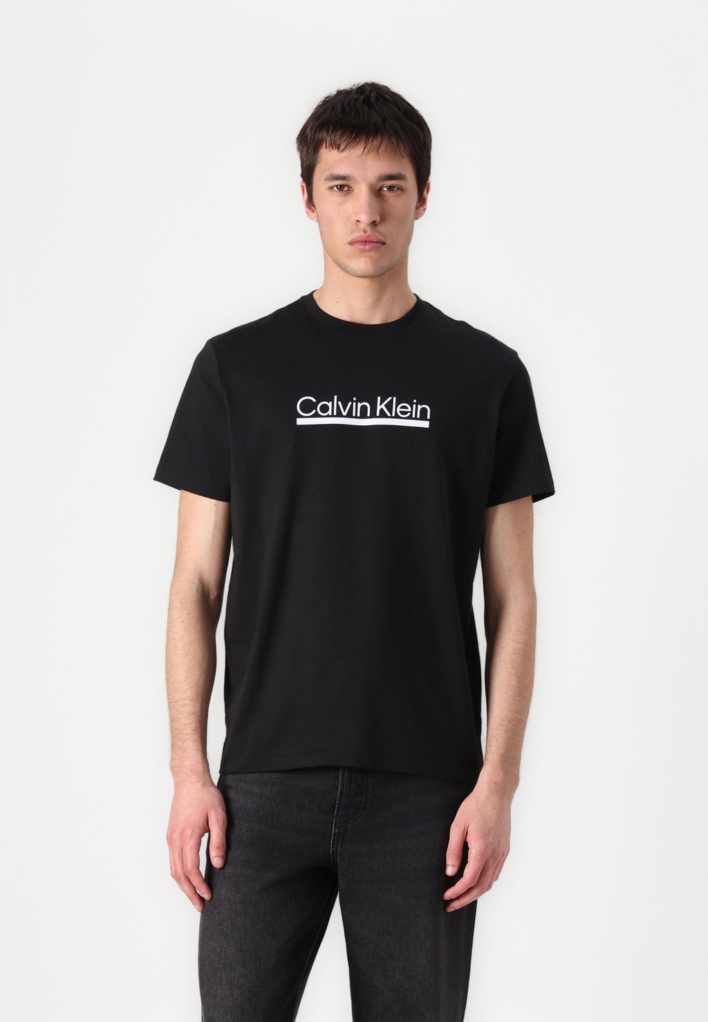 

Футболка с принтом UNISEX Calvin Klein, черный