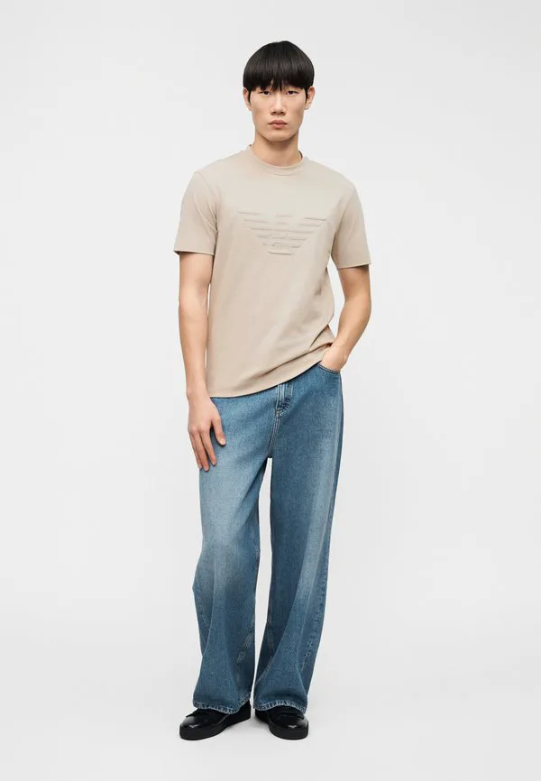 Простая футболка Emporio Armani, Pussywillow Gray — фото 2