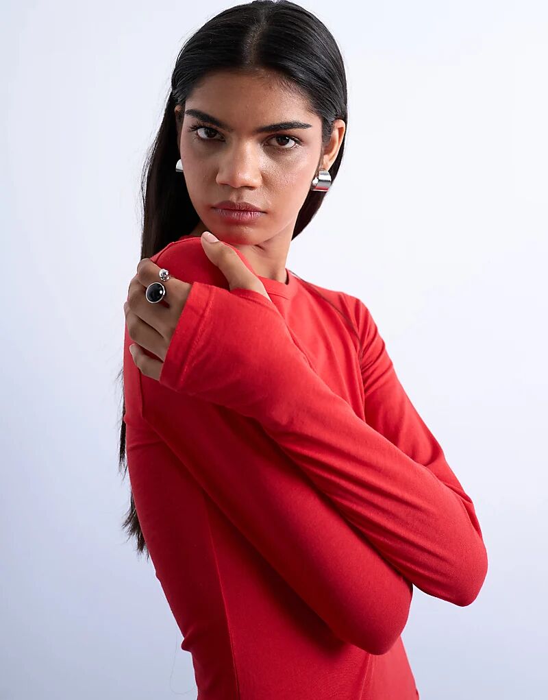 

Тонкий лонгслив Topshop с длинными рукавами и круглым вырезом красного цвета