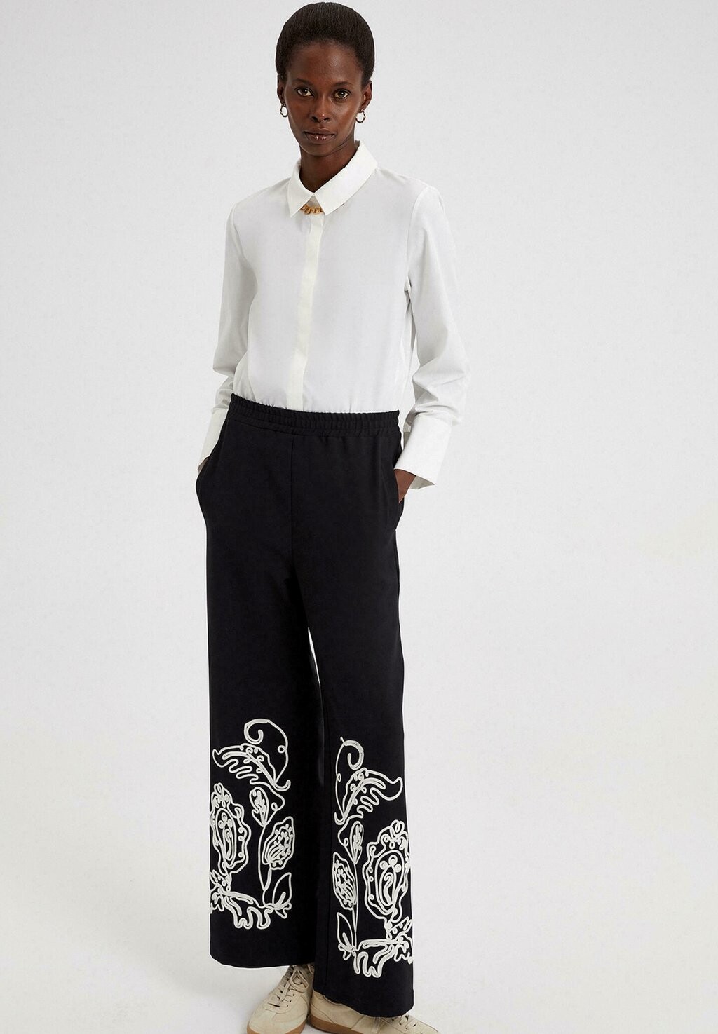 

Брюки Embroidered Touché Privé, черный