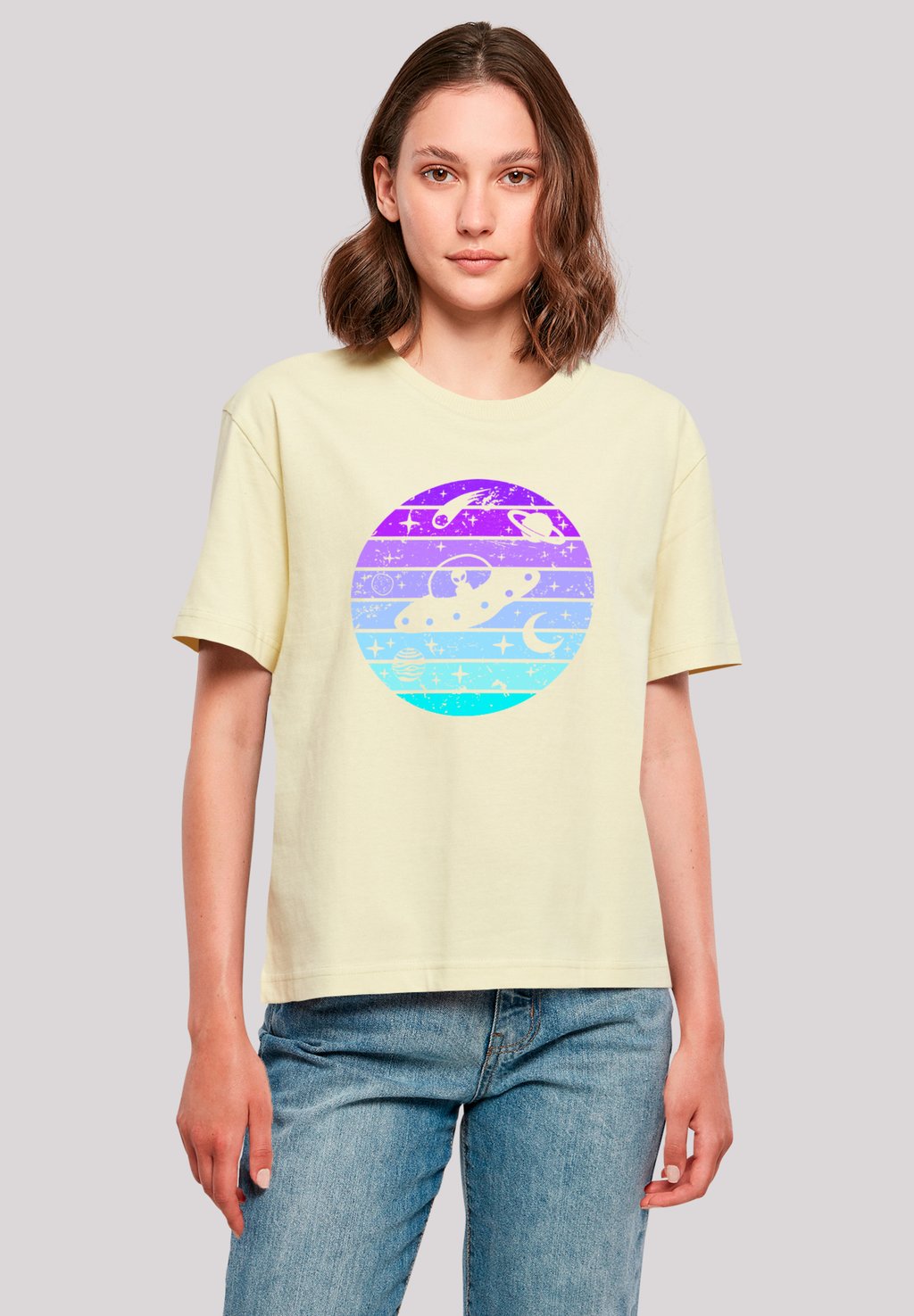 

Футболка с принтом RETRO ALIEN WELTRAUM SONNENUNTERGANG F4NT4STIC, желтый