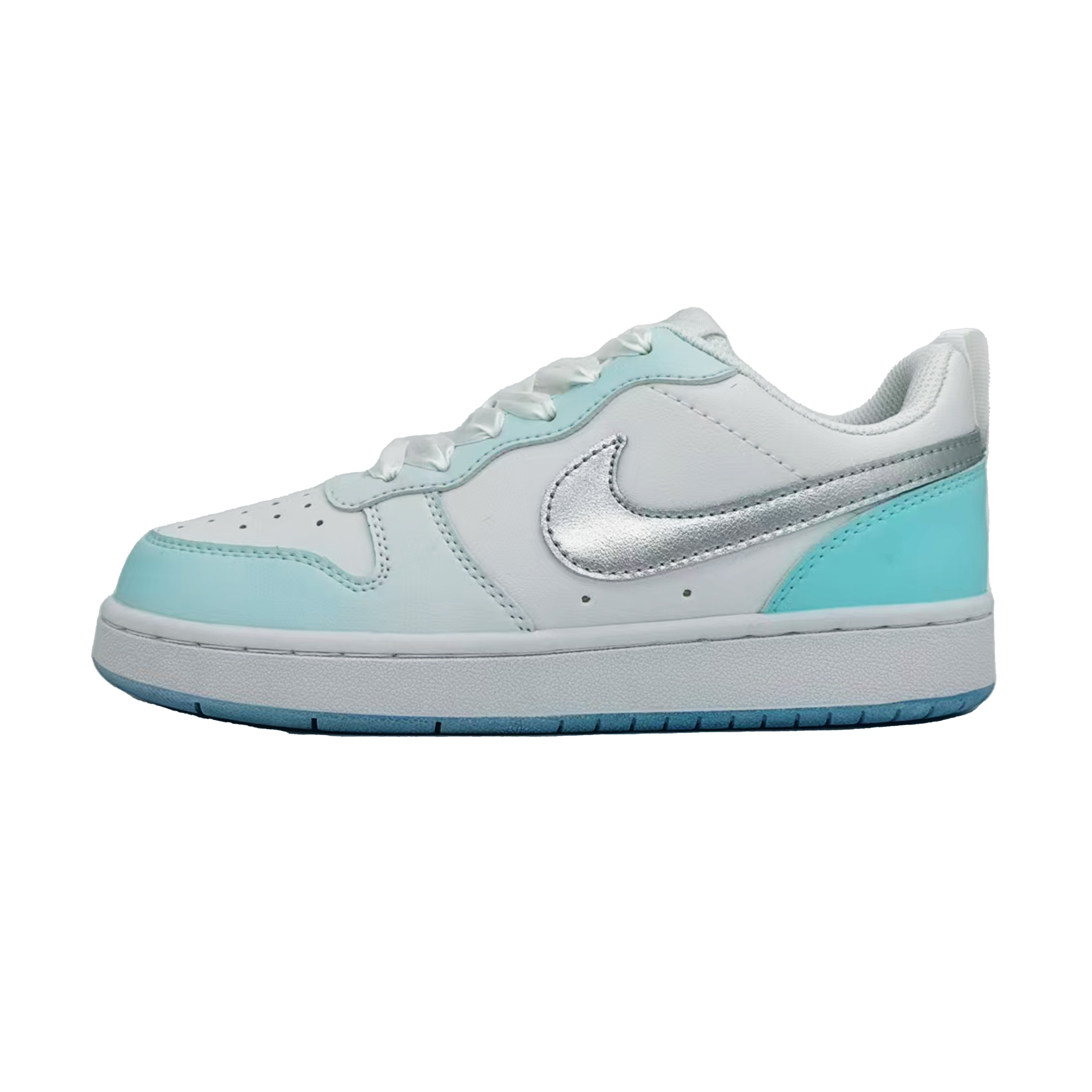 

Кроссовки Court Borough Shoe Door Frost, Iridescent Ocean Low Top для детей и подростков Nike, серебряный