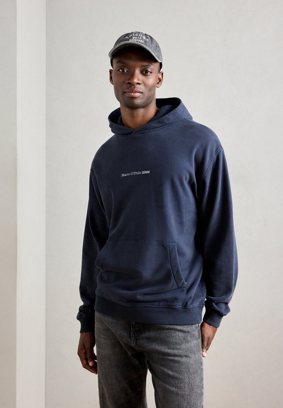 

Худи Marc O'Polo DENIM HOODIE PRINT RELAXED FIT, Navy Teal/Dark Blue