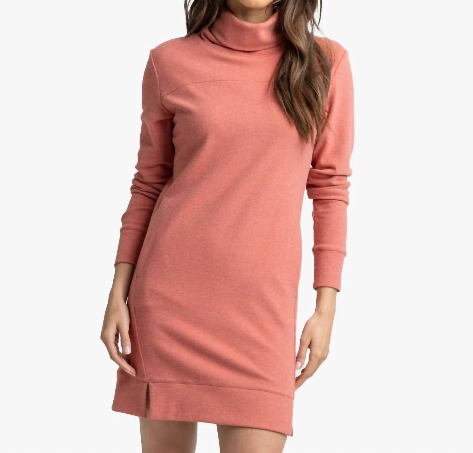 

Линн Водолазка Платье в пыльном коралловом SOUTHERN TIDE