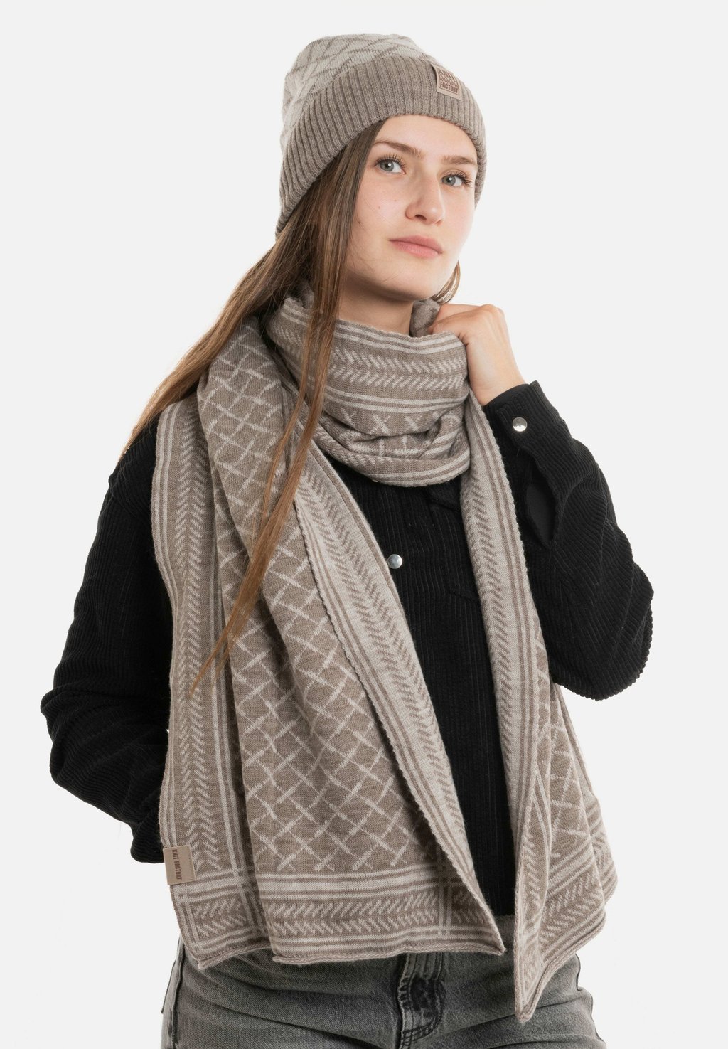 

Шарф DUSK Knit Factory, коричневый