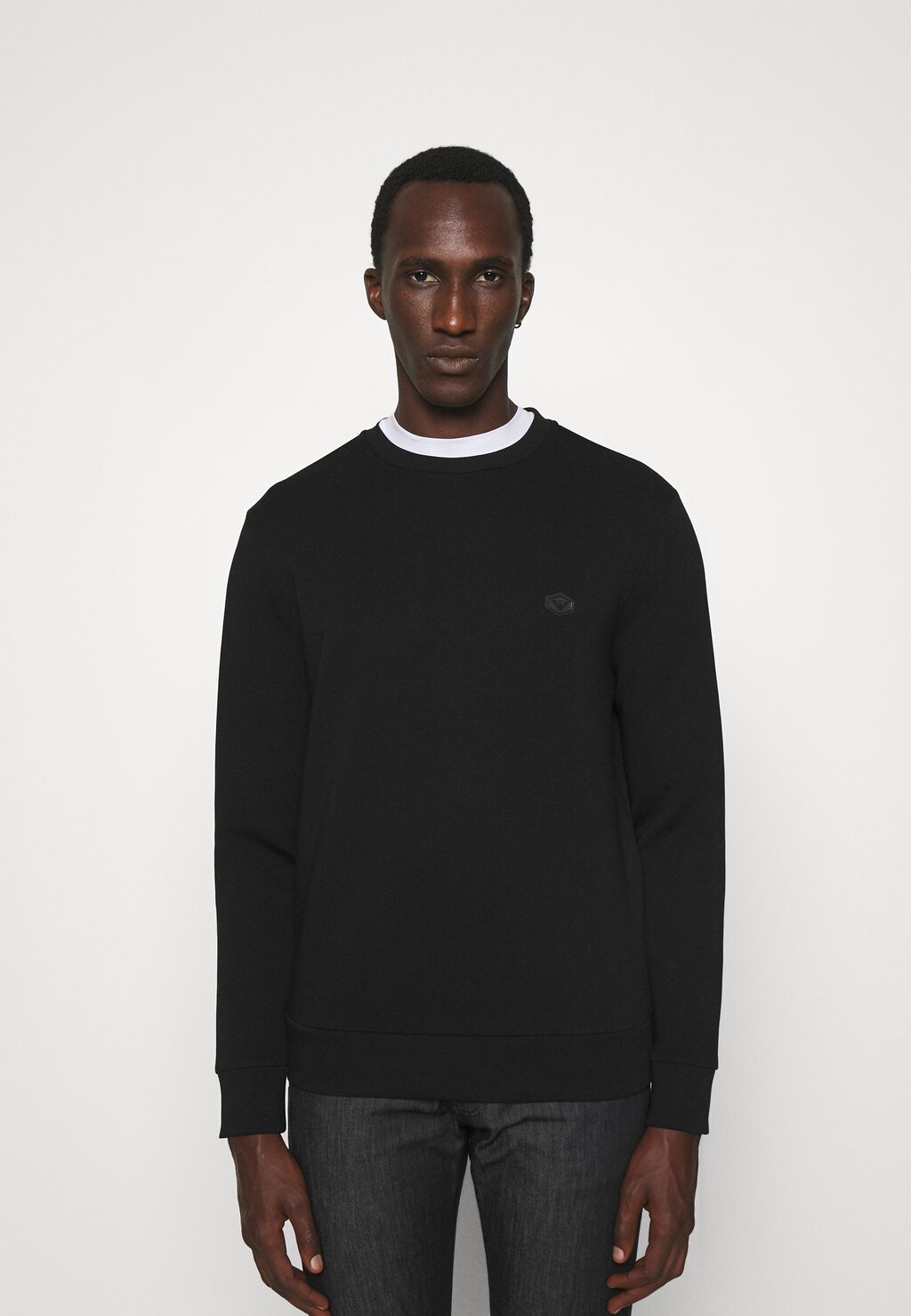 

Толстовка Emporio Armani, черный