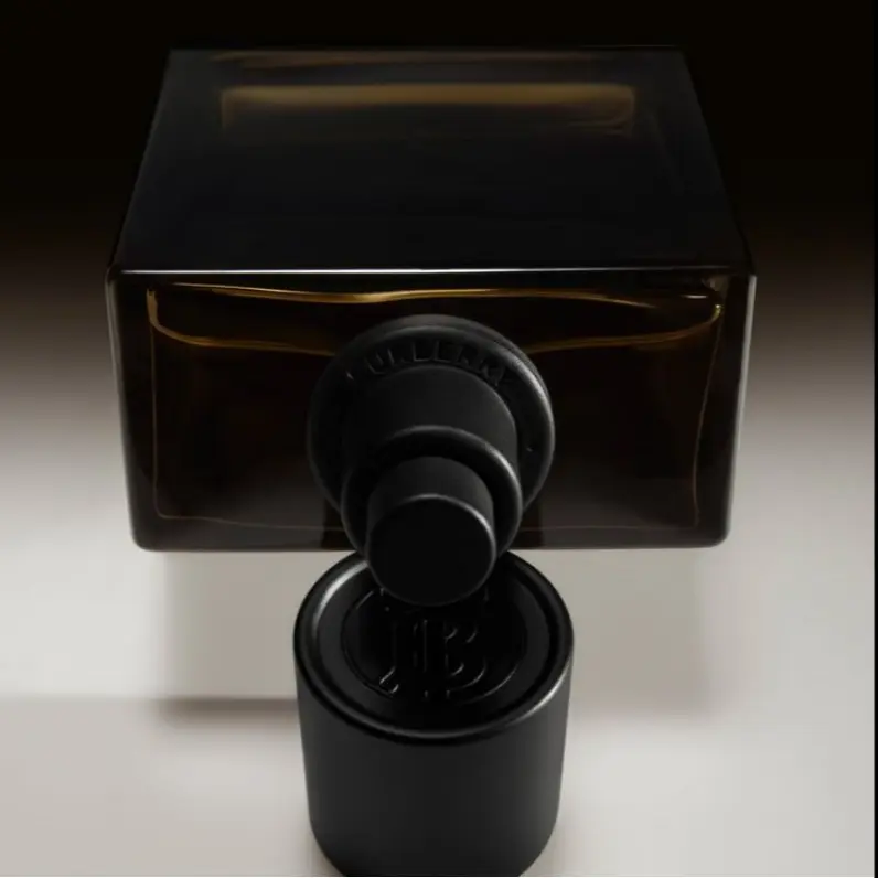 Парфюм Fierce Courage Heart с древесно-кожаным ароматом 50 мл/100 мл Burberry — фото 3