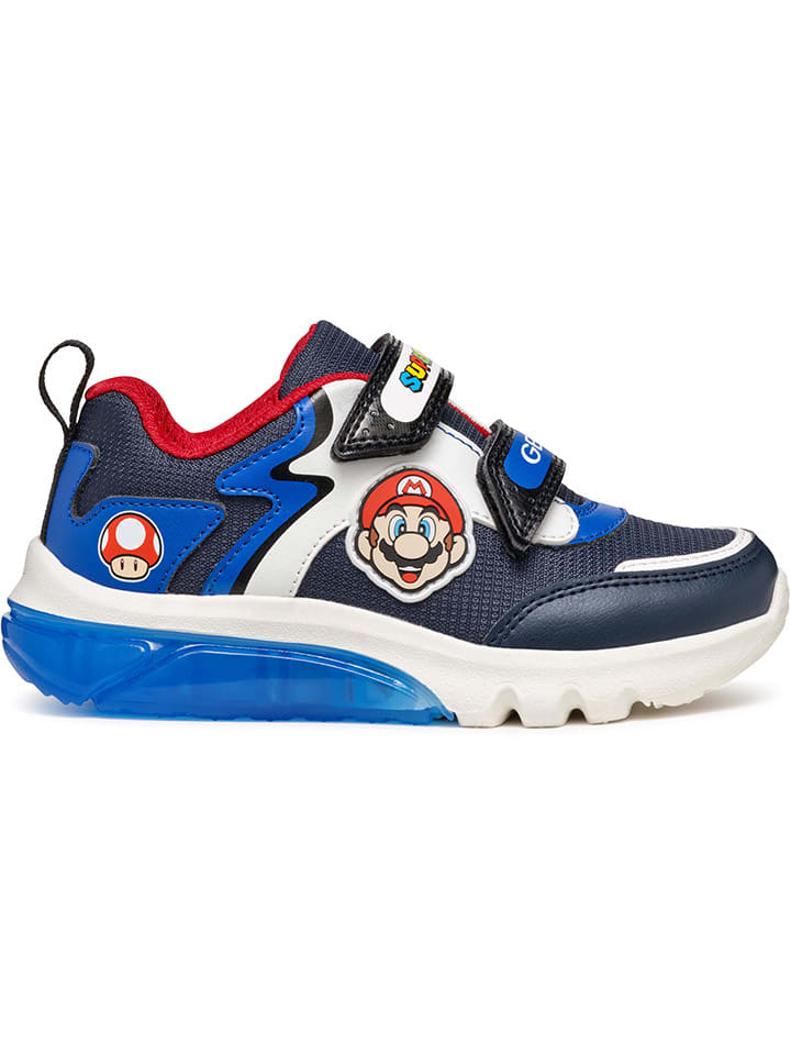 

Низкие кроссовки Geox