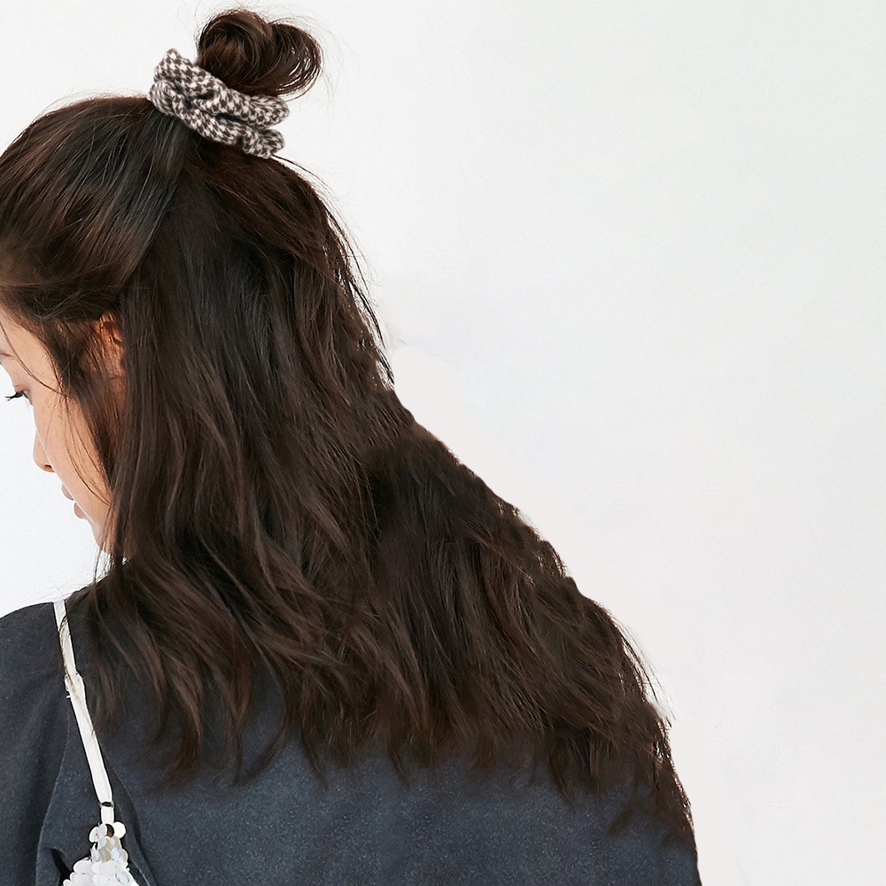Резинка для волос pepita scrunchie Soho, beige, количество 1 шт. — фото 3