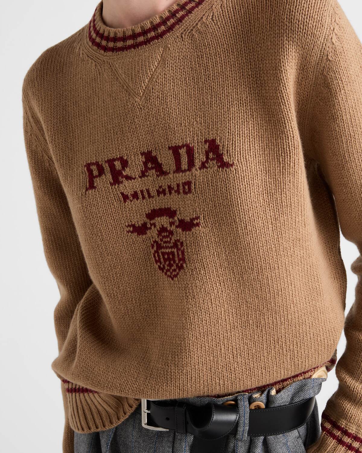 Шерстяной свитер с круглым вырезом из кашемира Prada, коричневый — фото 3