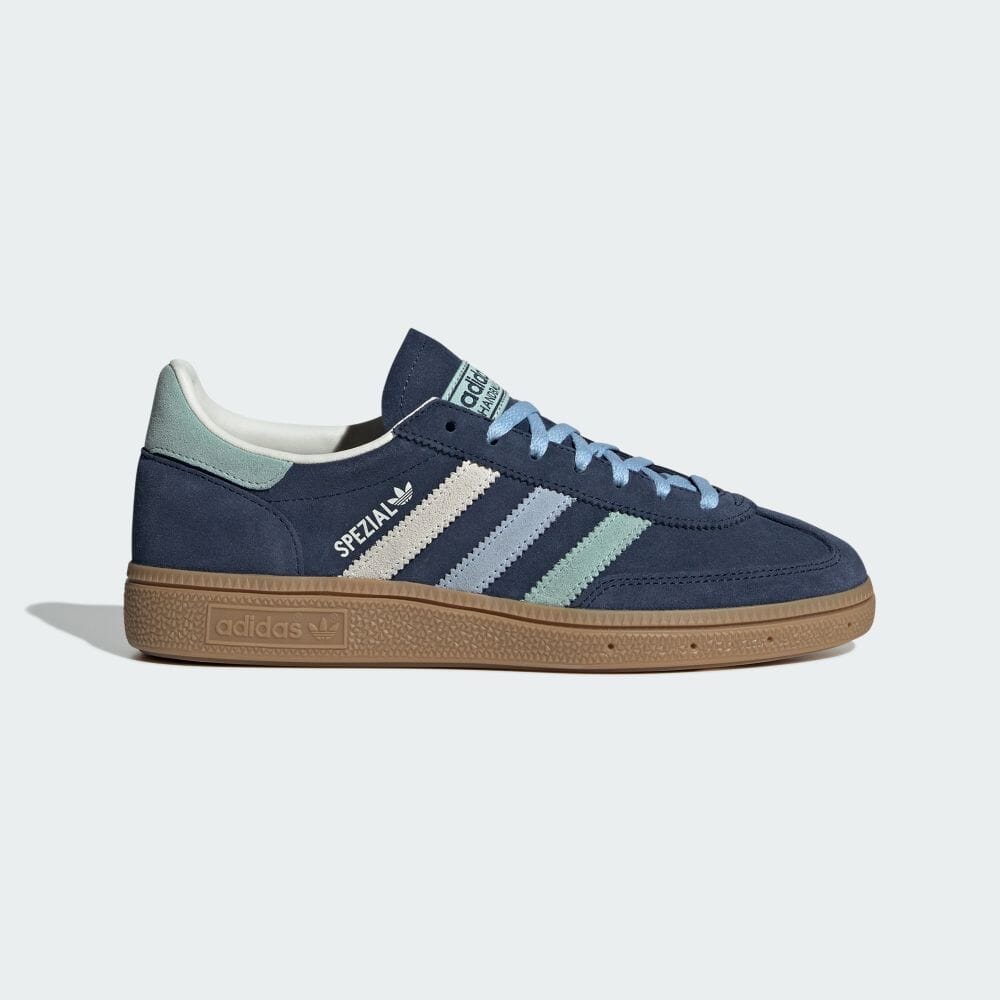 

Кроссовки Adidas HANDBALL SPEZIAL, цвет Night Indigo/Hazy Green/Clear Sky