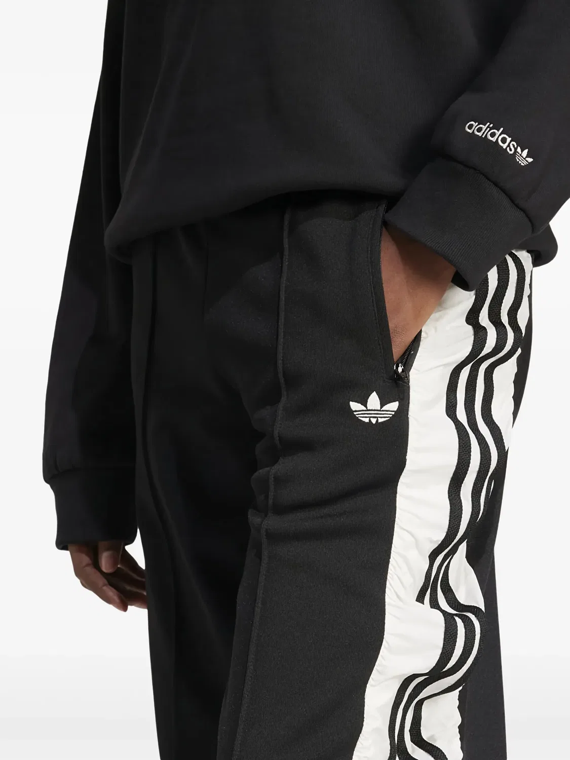 Спортивные брюки с лампасами adidas, черный — фото 4