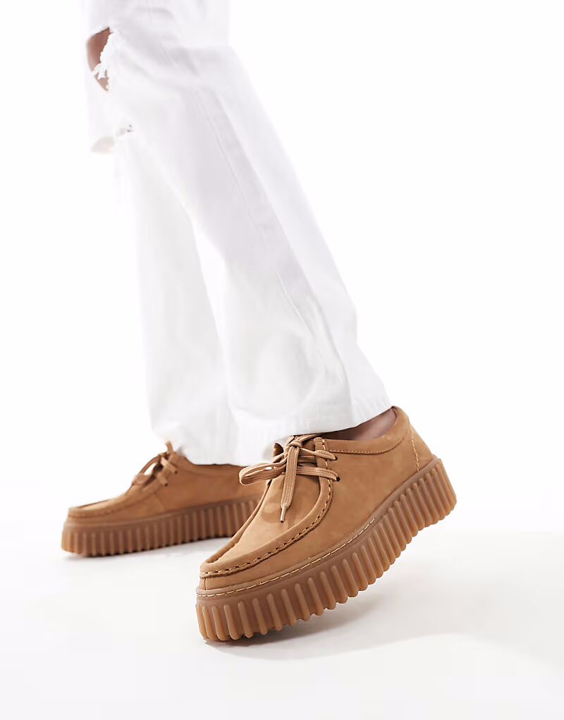 Туфли Clarks Suede Torhill Bee коричневого цвета