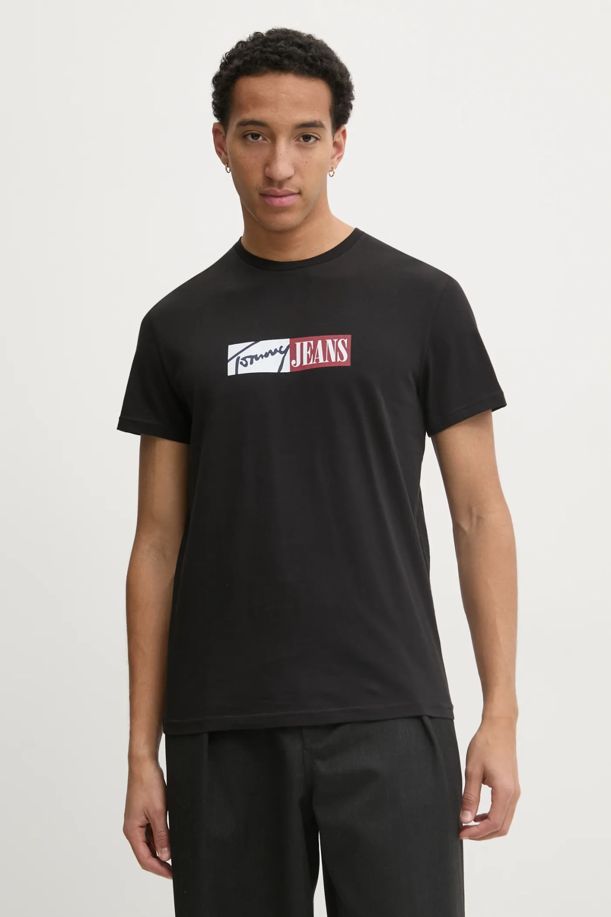

Хлопковая футболка Tommy Jeans, черный