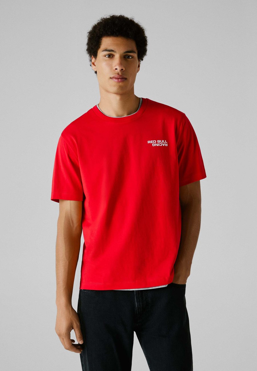 

Футболка Red Bull Racing x Pepe Jeans REFLECT LOGO, Mars Red/Red