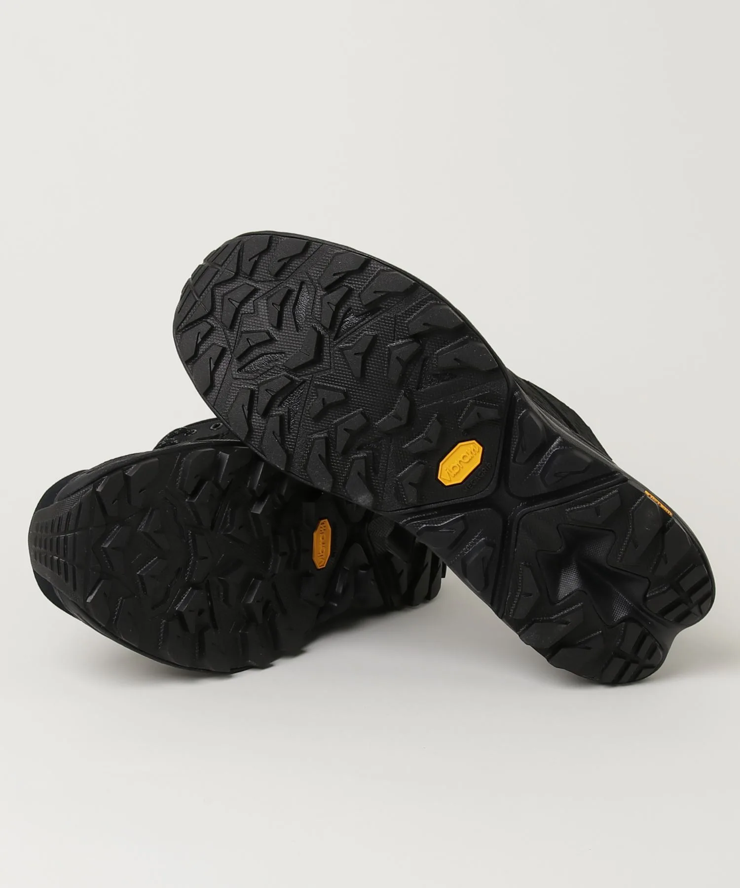 Мужские низкие кроссовки для хайкинга ANACAPA 2 LOW GTX HOKA чёрные — фото 3