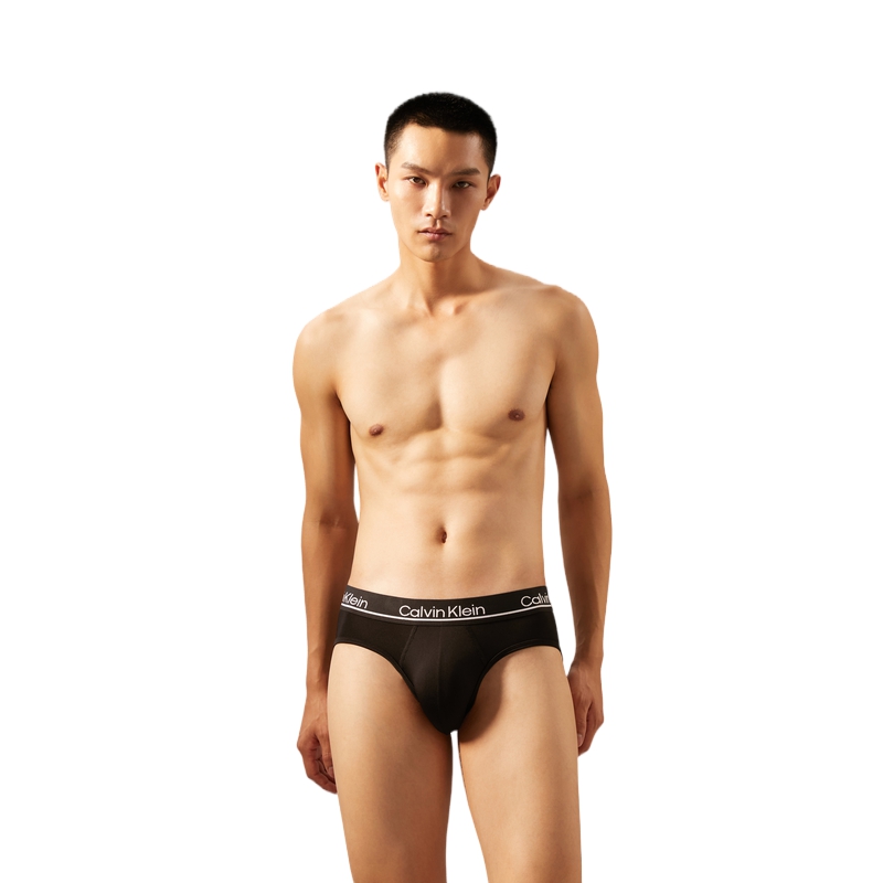 Комплект трусов Calvin Klein Briefs, 3 предмета, космический черный/небесно-голубой/вишнево-красный — фото 3
