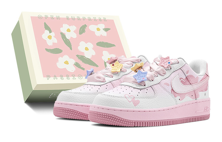 

Женские кроссовки для скейтбординга Nike Air Force 1, Pink