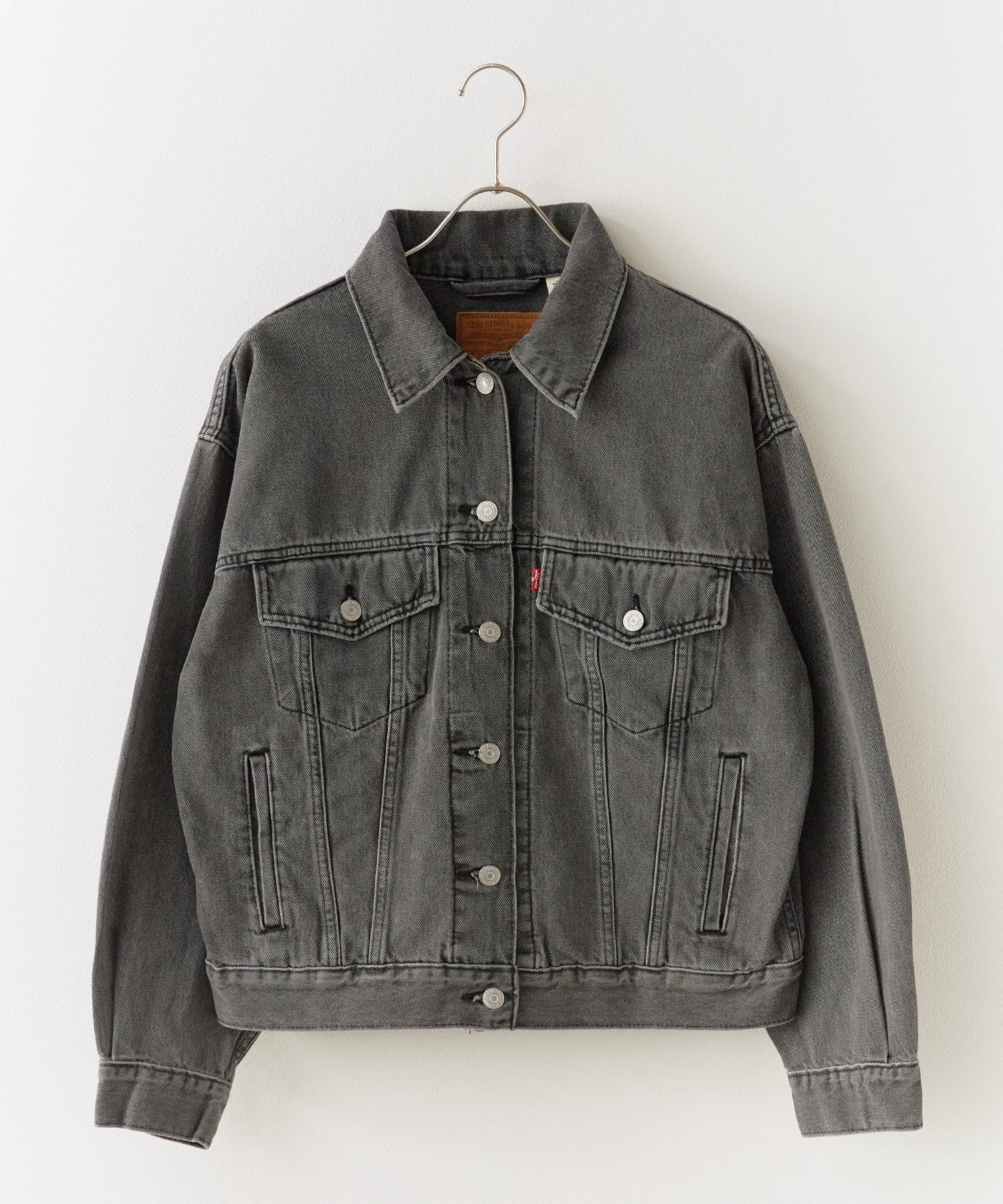 Джинсовая куртка LEVI'S в стиле 90-х — фото 2