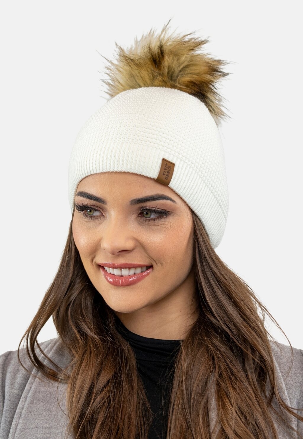 

Шапка Vivisence, молочный