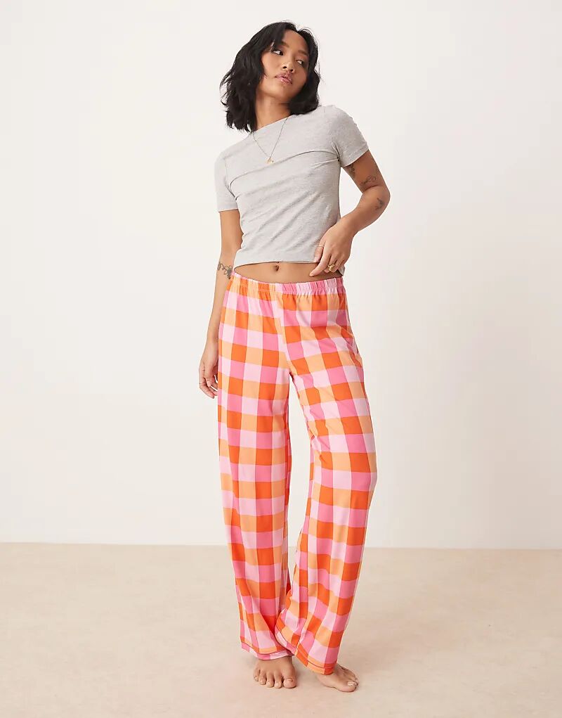 

Брюки Urban Threads Petite в комплект с принтом в красную клетку