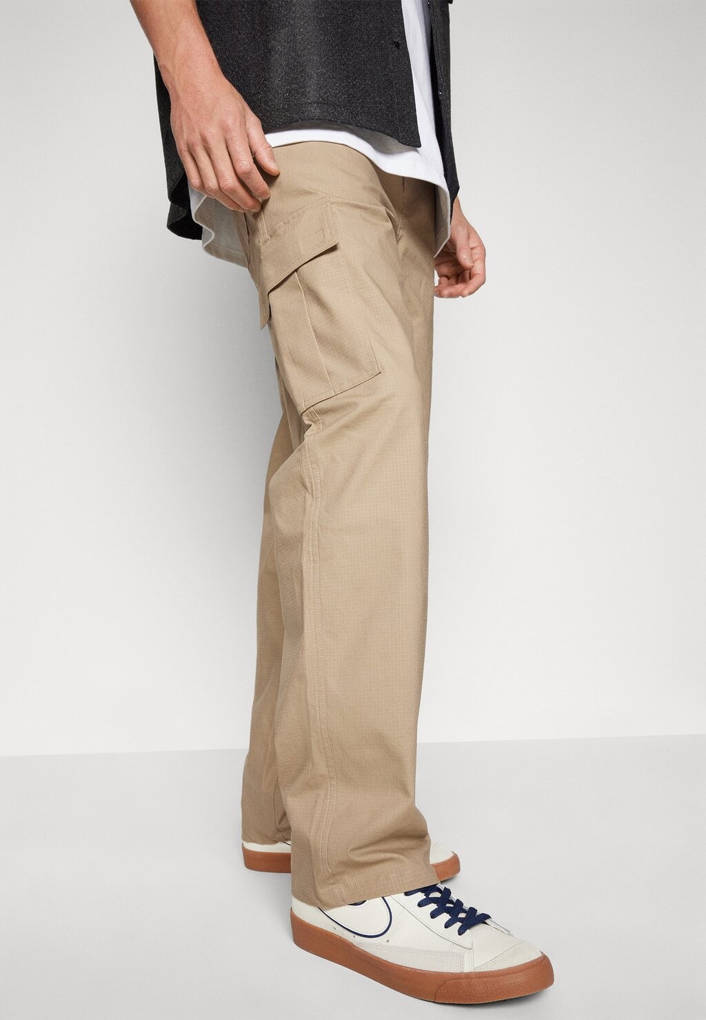 Брюки с боковыми карманами Club Pant Nike, хаки — фото 2