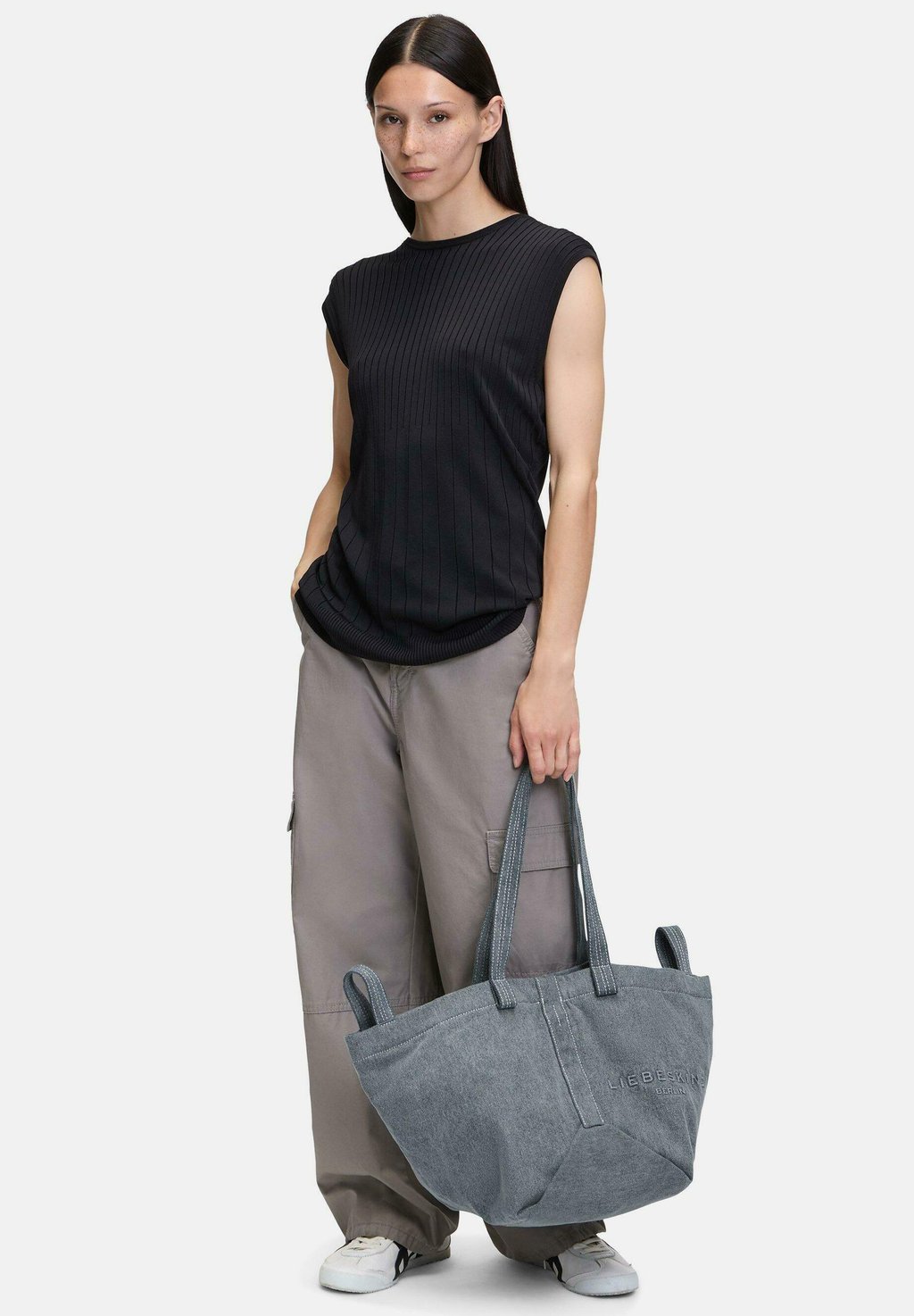 

Сумка ELVIRA SHOPPER Liebeskind Berlin, светло-голубой