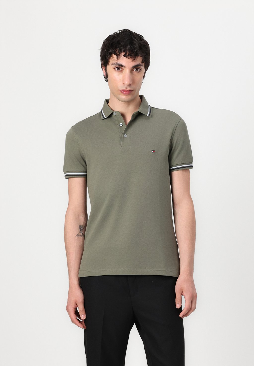 

Рубашка поло TIPPED SLIM FIT SEASONAL Tommy Hilfiger, темно-зеленый