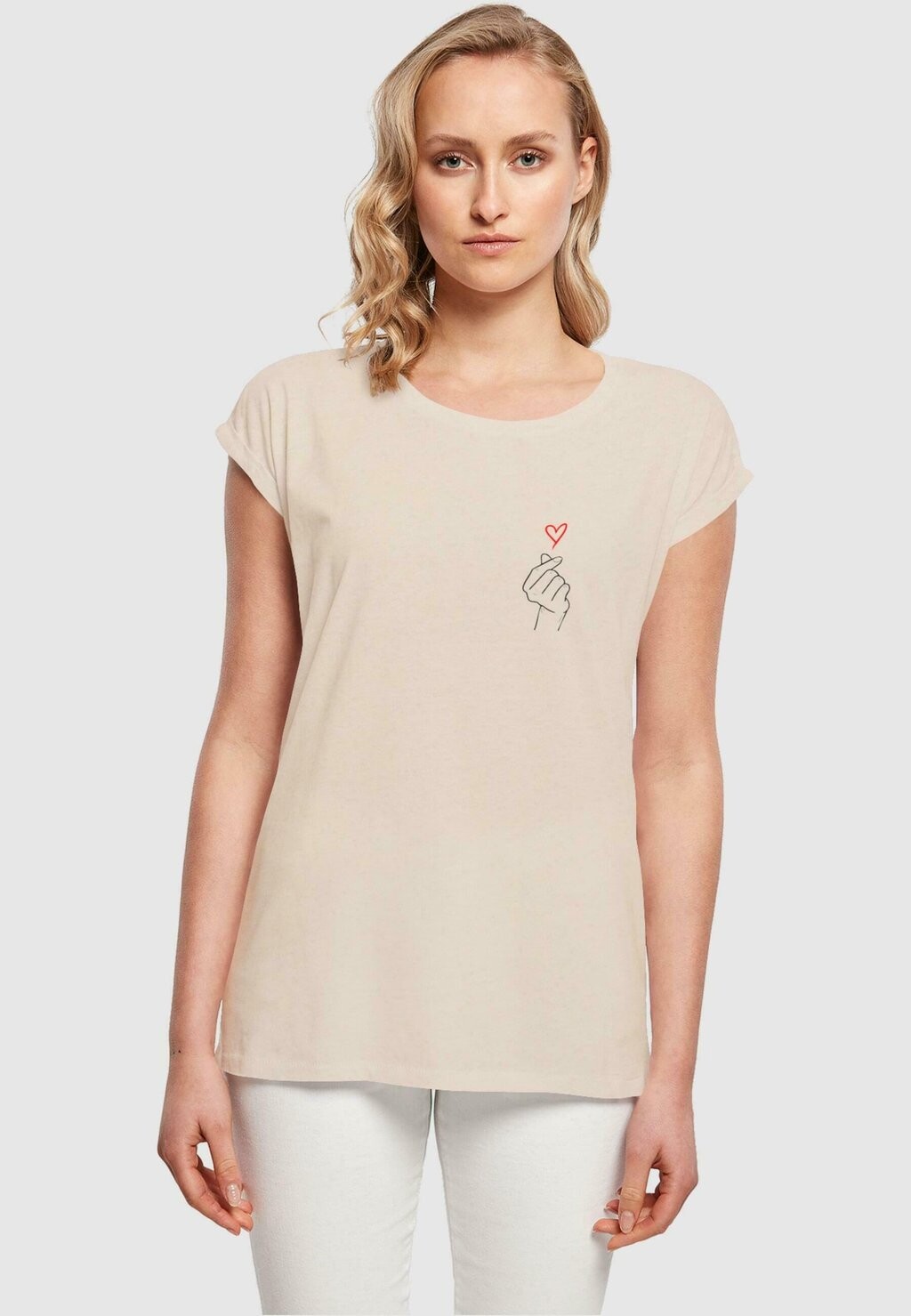 

Футболка с принтом K HEART EXTENDED SHOULDER Merchcode, цвет whitesand