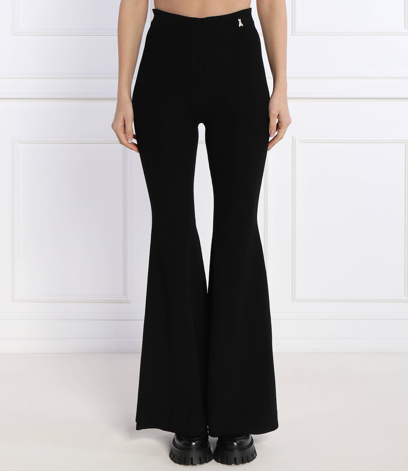 

Брюки Patrizia Pepe flare fit, черный