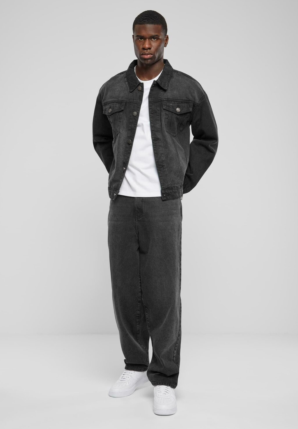 

Джинсовая куртка HEAVY OUNCE BOXY Urban Classics, черный