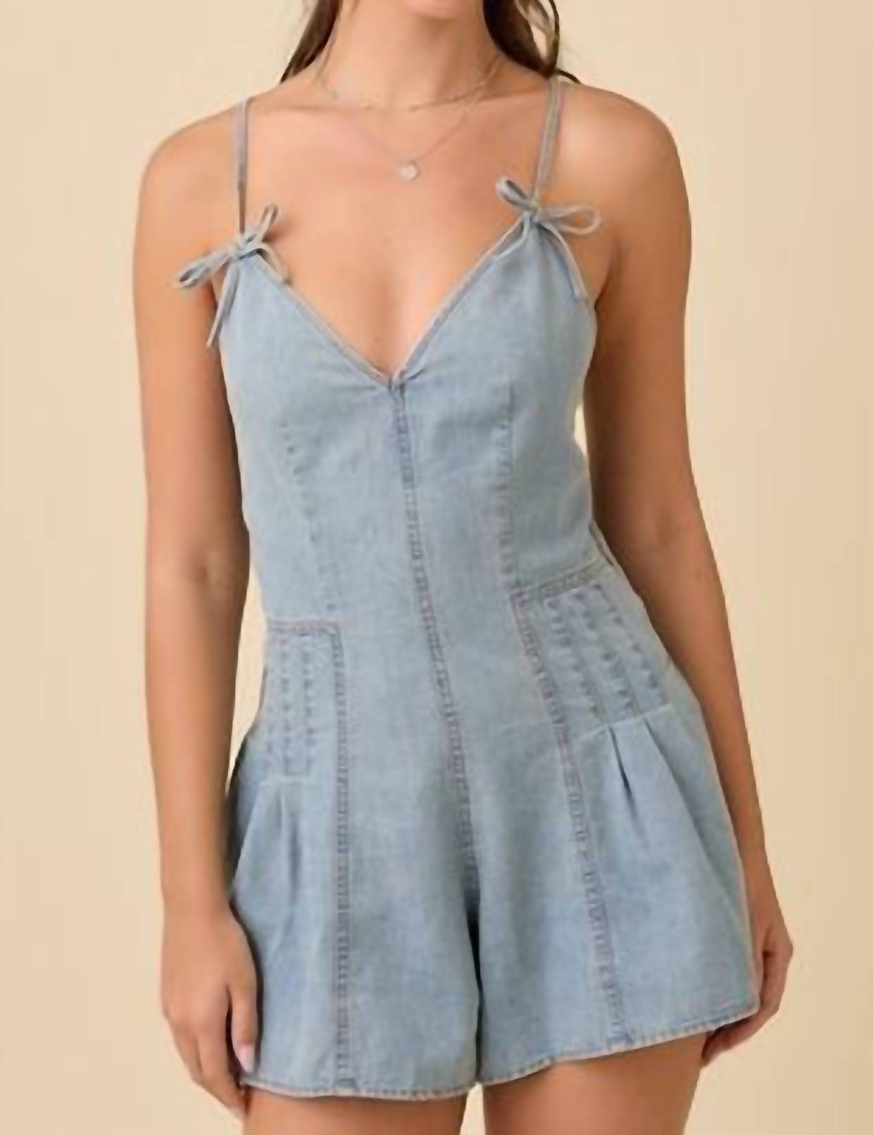 

Джинсовый комбинезон с бантом Main Strip, Denim