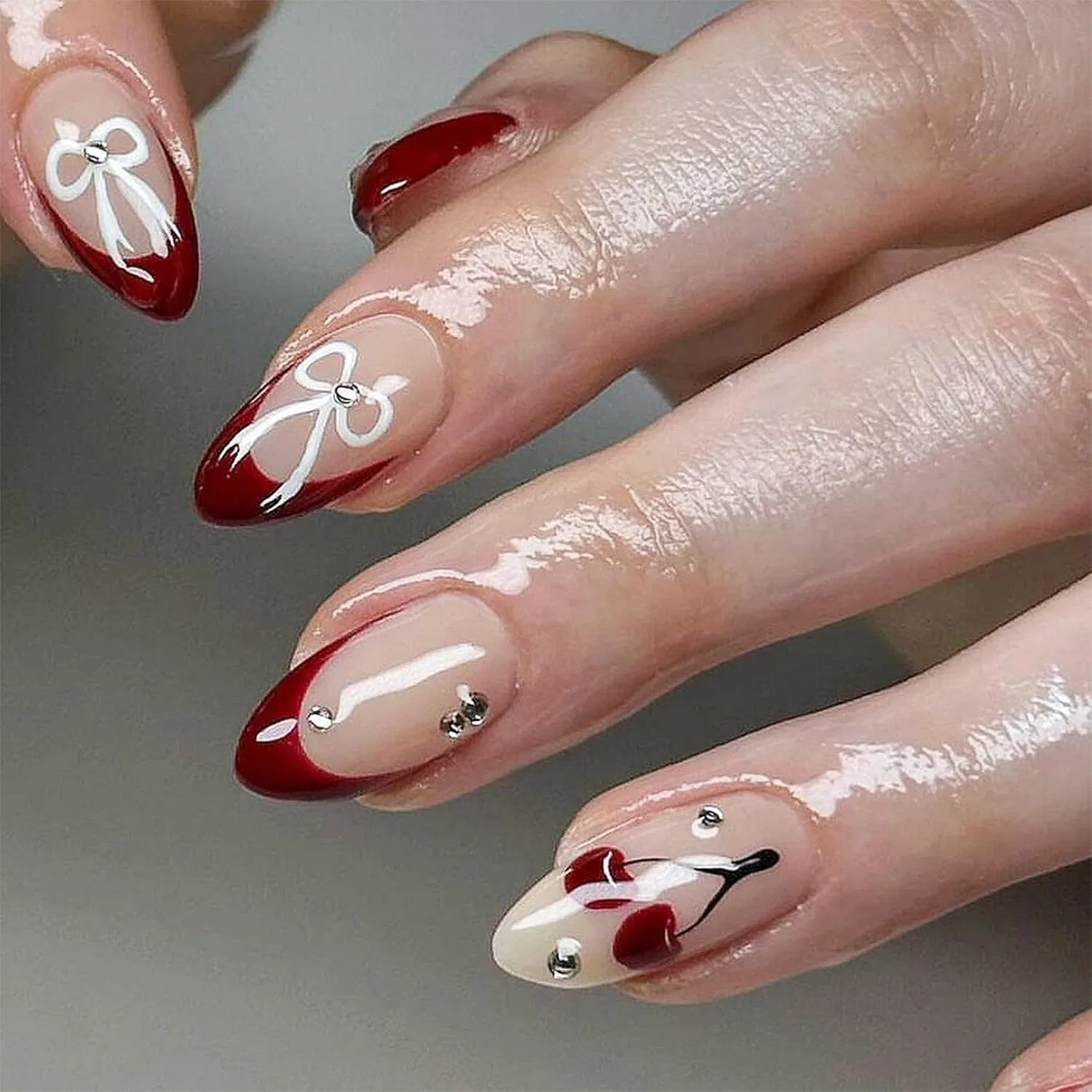 Накладные ногти «French Press on Nails Almond» с вишневым дизайном Virellay, Red
