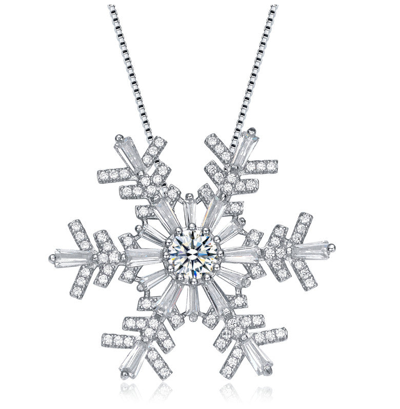 

Ожерелье с подвеской в ​​виде рождественской снежинки из стерлингового серебра с покрытием из белого золота и прозрачными кубическими цирконами Genevive, серебряный