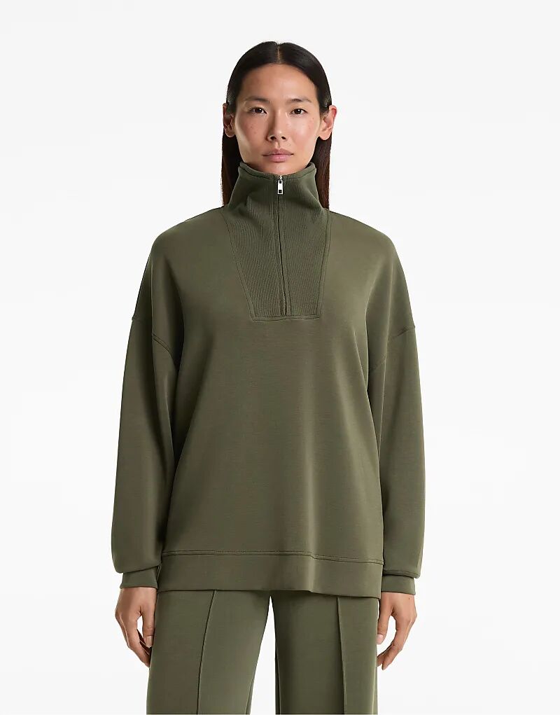 

Толстовка OYSHO с молнией на половину длины и отделкой в ​​рубчик из мягкого на ощупь модала зеленого цвета