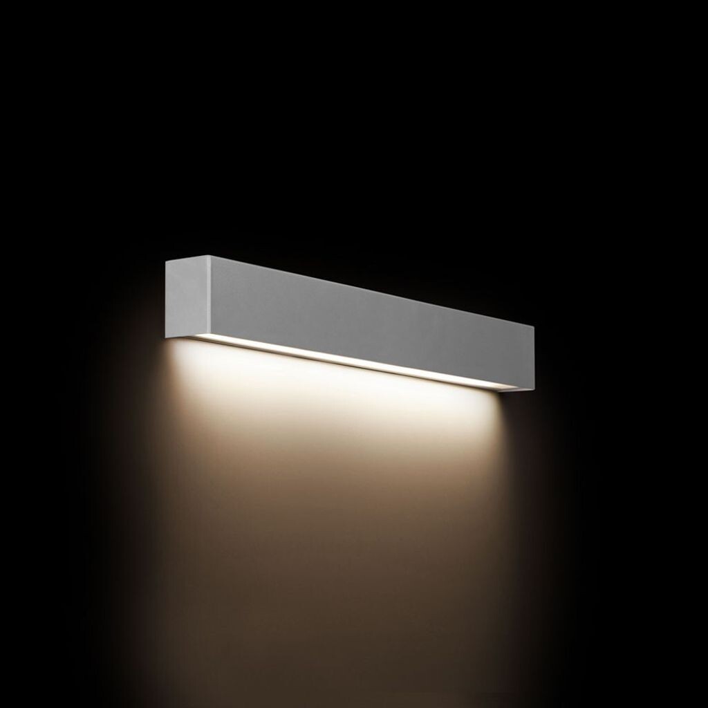 

Wall S элегантный светодиодный зеркальный светильник серебристого цвета LICHT-TREND, серебро