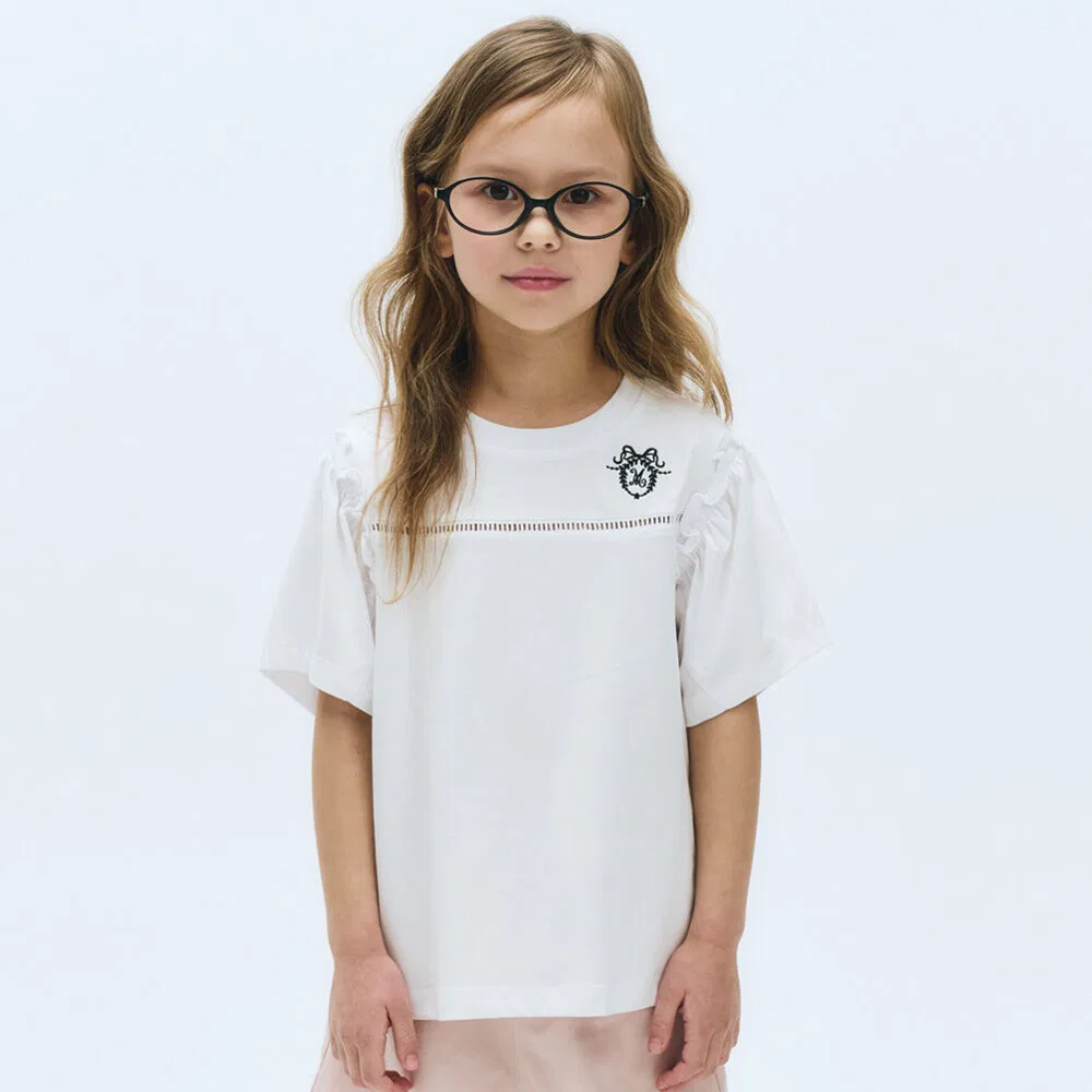 Детская белая футболка с коротким рукавом и сборками от Marithé Kids