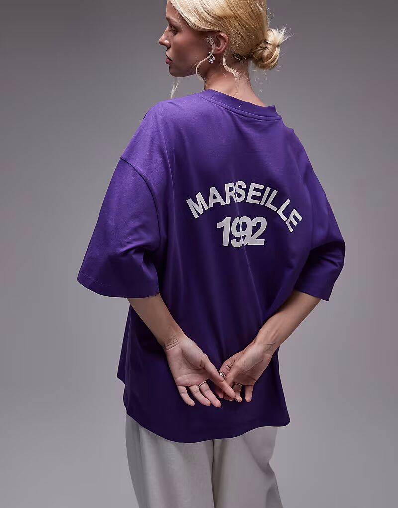 

Футболка Marseille с принтом Topshop большого размера фиолетового цвета