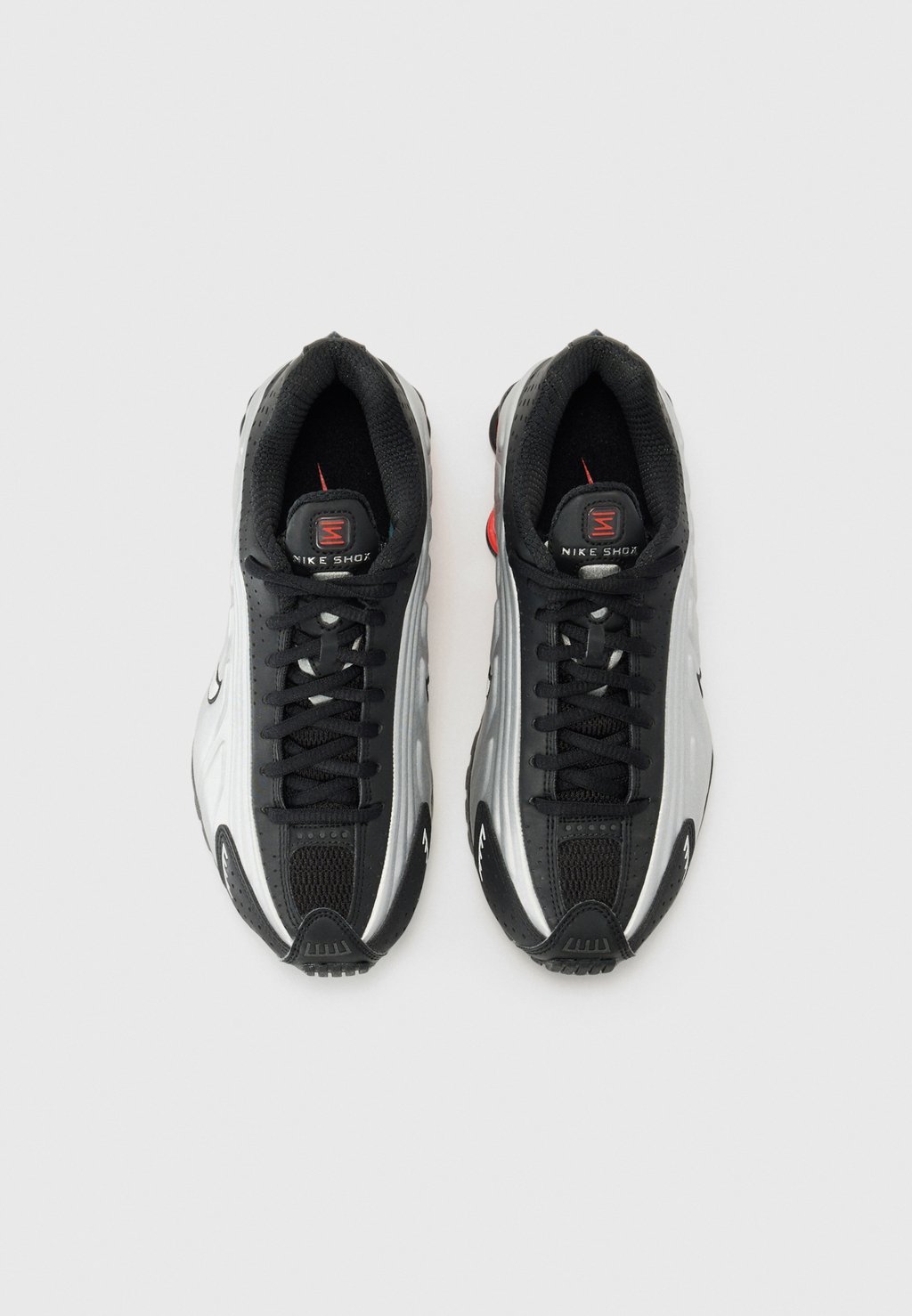 Кроссовки SHOX R4 Nike Sportswear, серебряный — фото 4